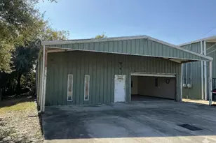 3814 Putnam Dr, Bacliff, TX 77518 - Photo 16