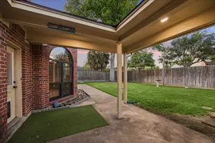 608 Westview Terrace Dr, Sealy, TX 77474 - Photo 18