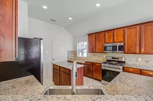 12808 Brook Arbor Ct, Pearland, TX 77584 - Photo 14
