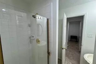 1718 Berkoff Dr, Sugar Land, TX 77479 - Photo 16