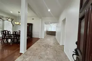 1718 Berkoff Dr, Sugar Land, TX 77479 - Photo 4