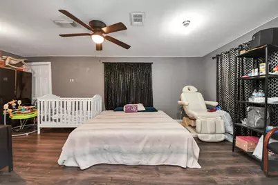 4926 Van Fleet Street, Houston, TX 77033 - Photo 6