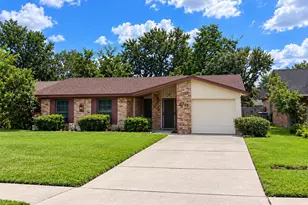 3711 Heatherbrook Dr, Houston, TX 77045 - Photo 4