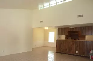 8916 Carousel Ln, Houston, TX 77080 - Photo 4