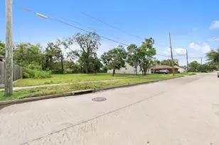 1711 Benson St, Houston, TX 77020 - Photo 4