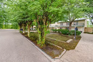 303 Shady Glen Ln, Conroe, TX 77385 - Photo 4