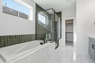 9211 Ft George St, Houston, TX 77063 - Photo 16