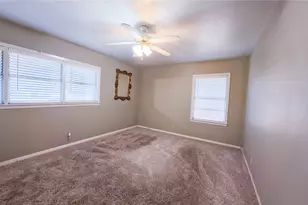 907 Peach St, El Campo, TX 77437 - Photo 14