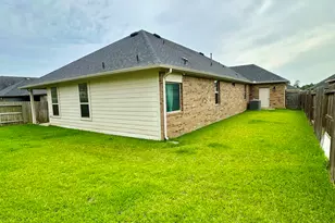 454 Westlake Lndg, Conroe, TX 77304 - Photo 24