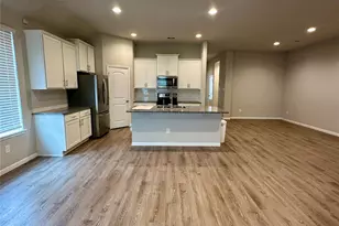 454 Westlake Lndg, Conroe, TX 77304 - Photo 14