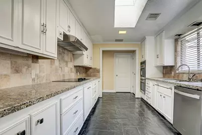 5203 Braesvalley Drive, Houston, TX 77096 - Photo 4