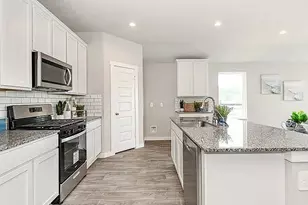 107 Bunker Hl Ct, Anahuac, TX 77514 - Photo 4