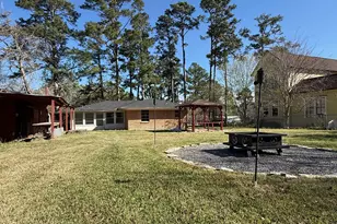 432 Young St, Livingston, TX 77351 - Photo 2