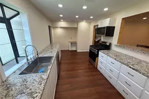 11874 Vanwood St, Willis, TX 77318 - Photo 12