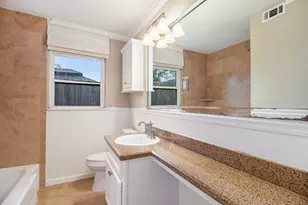 8418 Lorrie Dr, Houston, TX 77025 - Photo 18