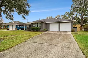 8418 Lorrie Dr, Houston, TX 77025 - Photo 2