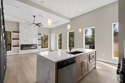 5002 Sunbeam Street, Houston, TX 77033 - Photo 12