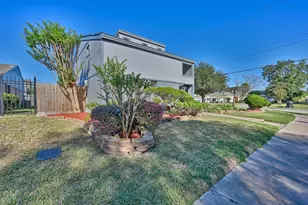 11502 Bellerive Dr, Houston, TX 77072 - Photo 4