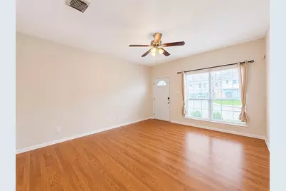 214 Plaza Del Sol Park, Houston, TX 77020 - Photo 6