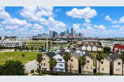 214 Plaza Del Sol Park, Houston, TX 77020 - Photo 2