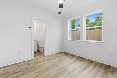 812 Elkhart Street #D, Houston, TX 77091 - Photo 8