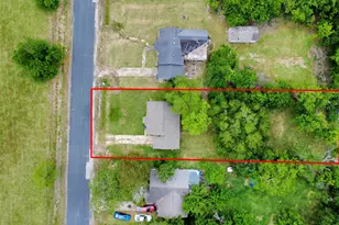 411 S Pine Rd, Texas City, TX 77591 - Photo 2