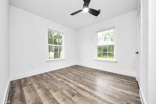 411 S Pine Rd, Texas City, TX 77591 - Photo 12