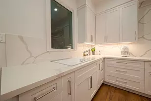 983 S Post Oak Ln, Houston, TX 77056 - Photo 18