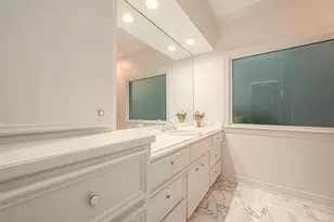 983 S Post Oak Ln, Houston, TX 77056 - Photo 28
