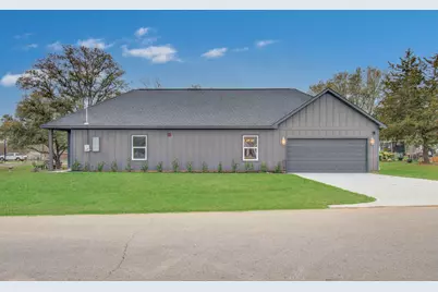 211 19th Street, Hempstead, TX 77445 - Photo 2