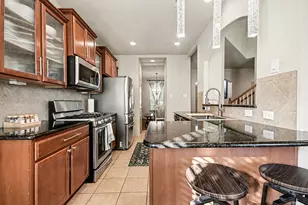 437 Holly Branch Ln, League City, TX 77565 - Photo 8