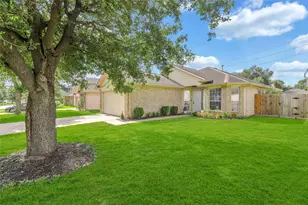 19935 Rustic Lake Ln, Cypress, TX 77433 - Photo 22