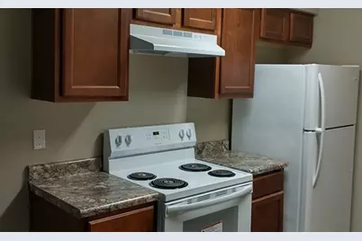 501 Henderson Ave, Palacios, TX 77465 - Photo 1