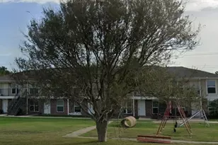 501 Henderson Ave, Palacios, TX 77465 - Photo 4