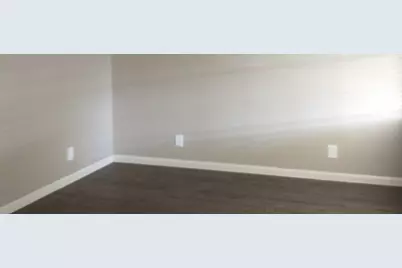 501 Henderson Ave, Palacios, TX 77465 - Photo 4