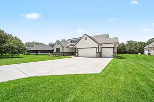 43 Cattle Dr, Bay City, TX 77414 - Photo 1