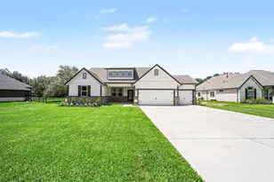 43 Cattle Dr, Bay City, TX 77414 - Photo 2