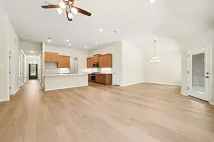 43 Cattle Dr, Bay City, TX 77414 - Photo 8