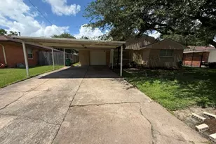402 Dunwick Ln, Pasadena, TX 77502 - Photo 1