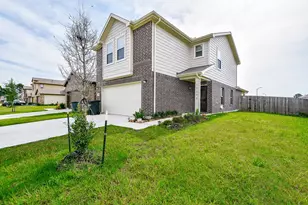 15102 Darbydale Dr, Houston, TX 77090 - Photo 2