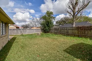 9426 Kingsvalley St, Houston, TX 77075 - Photo 42