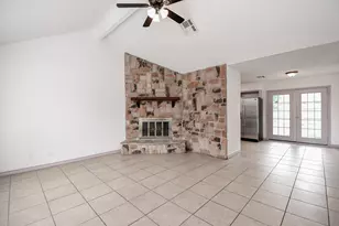 9426 Kingsvalley St, Houston, TX 77075 - Photo 12