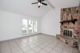 9426 Kingsvalley St, Houston, TX 77075 - Photo 10