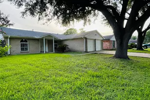 12431 Huntington Field Dr, Houston, TX 77099 - Photo 2