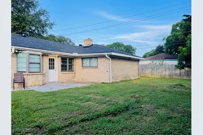 12431 Huntington Field Drive, Houston, TX 77099 - Photo 32