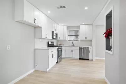 4356 Phlox Street, Houston, TX 77051 - Photo 10