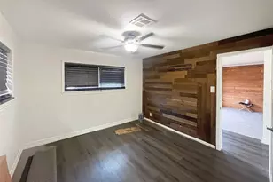 6811 St Augustine St, Houston, TX 77021 - Photo 4