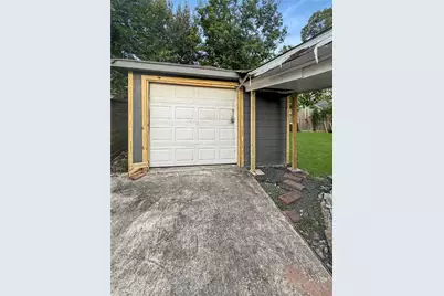 6811 Saint Augustine Street, Houston, TX 77021 - Photo 22