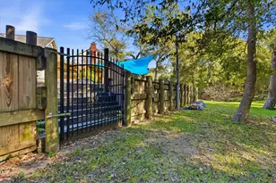 205 Don Q Ln, Baytown, TX 77523 - Photo 28