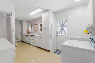 205 Don Q Ln, Baytown, TX 77523 - Photo 18